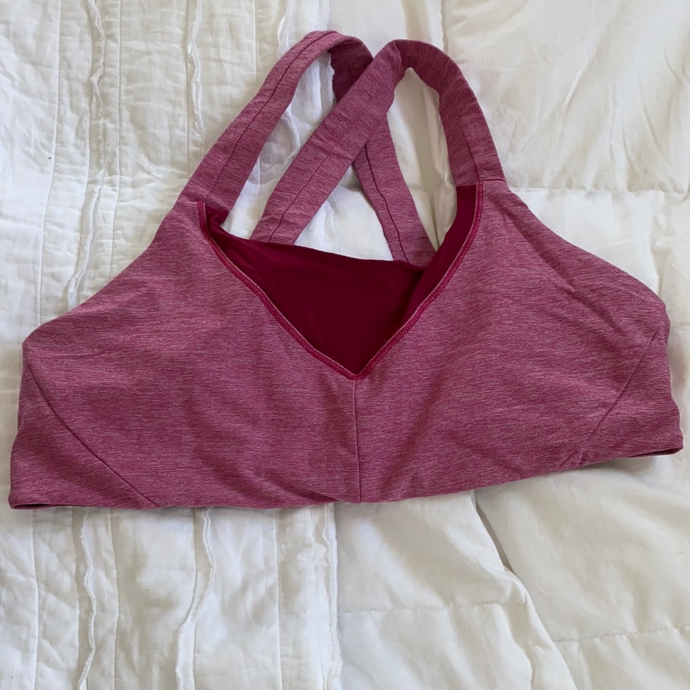 Lululemon sports bra